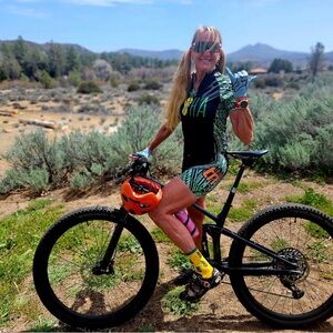 Pineapple Aloha Cycling Kit (WOMEN)